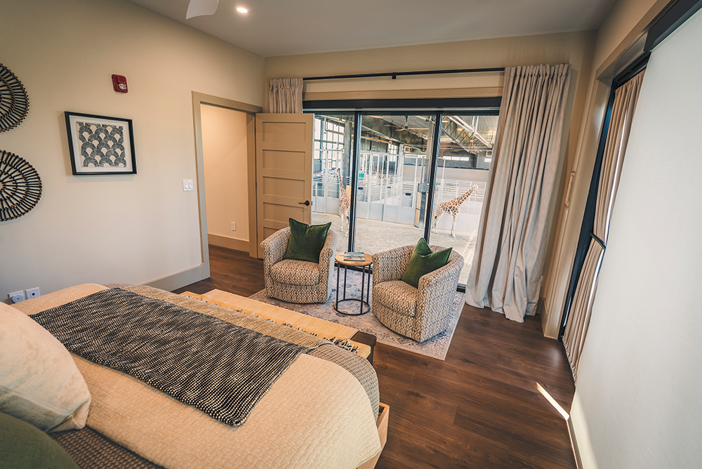 Giraffe Suite bedroom