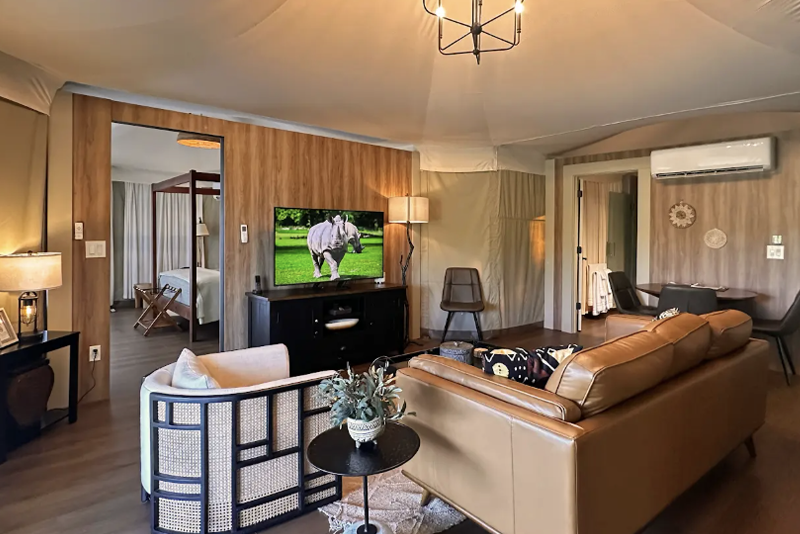 Luxury tent living space